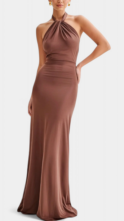 Trinity Vestido Halter Ajustado con Fruncido y Espalda Descubierta | Bella Brisa