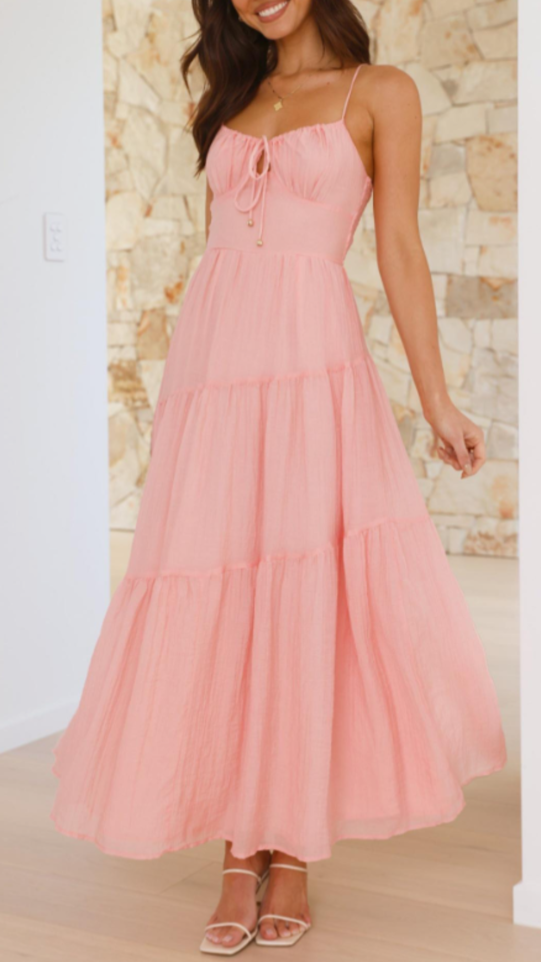 Vestido largo fruncido en color rosa | Bella Brisa