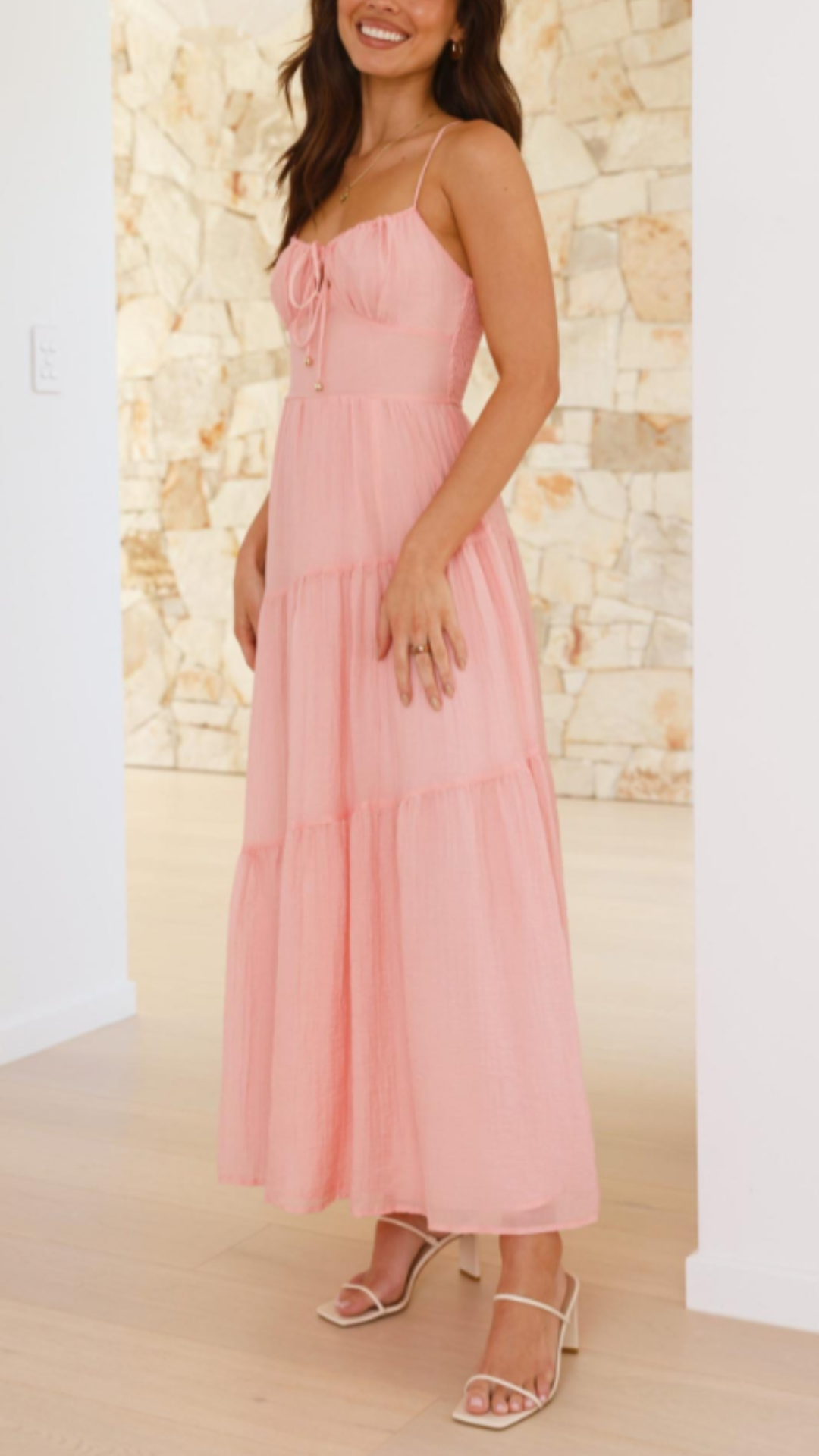 Vestido largo fruncido en color rosa | Bella Brisa