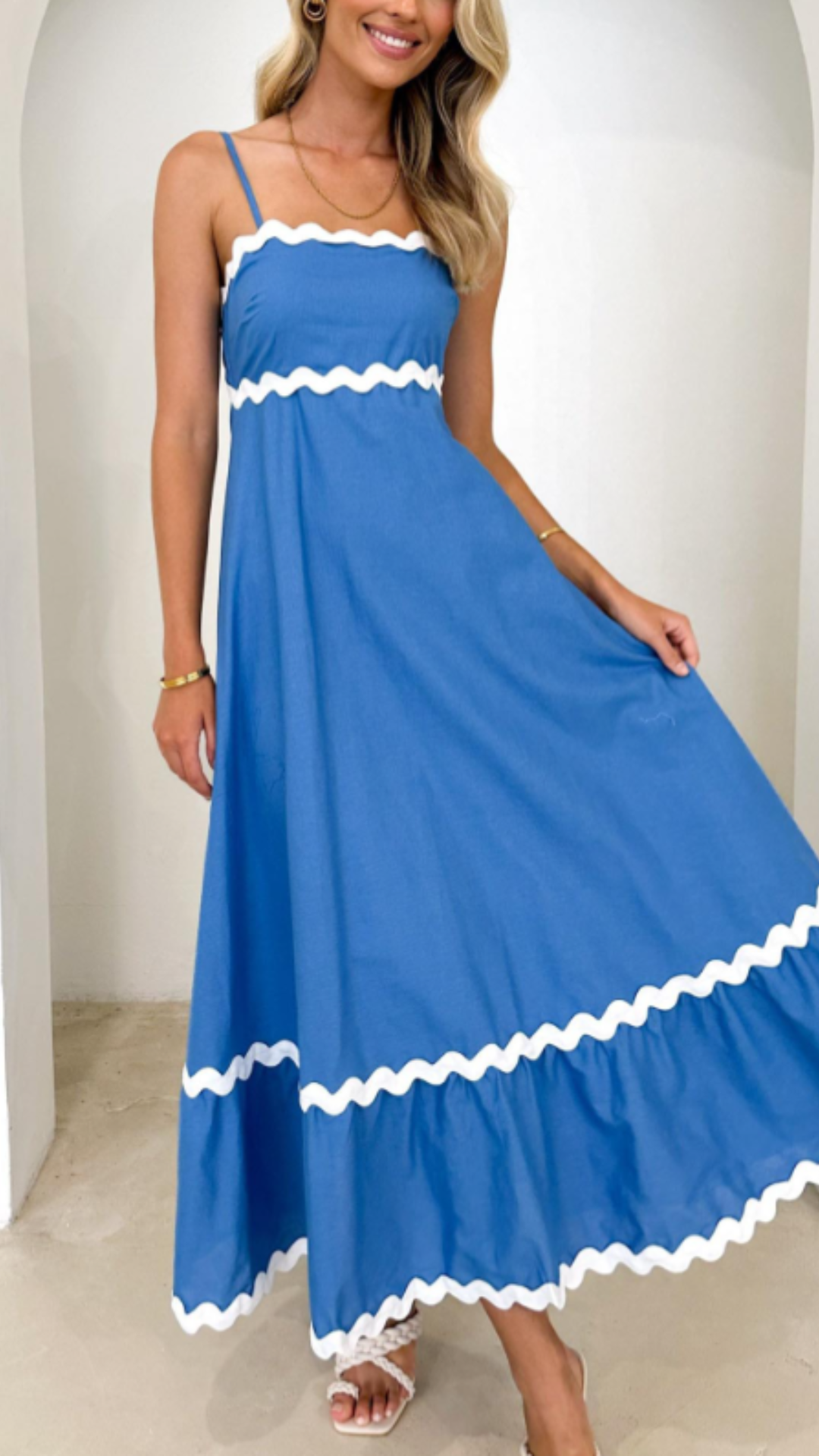 Vestido largo azul marino sofisticado de Ric Rac