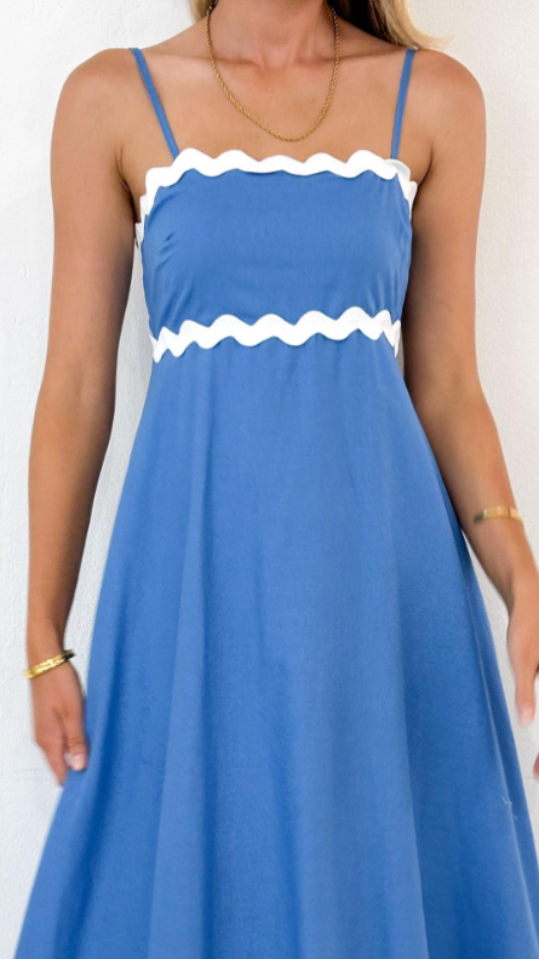 Vestido largo azul marino sofisticado de Ric Rac