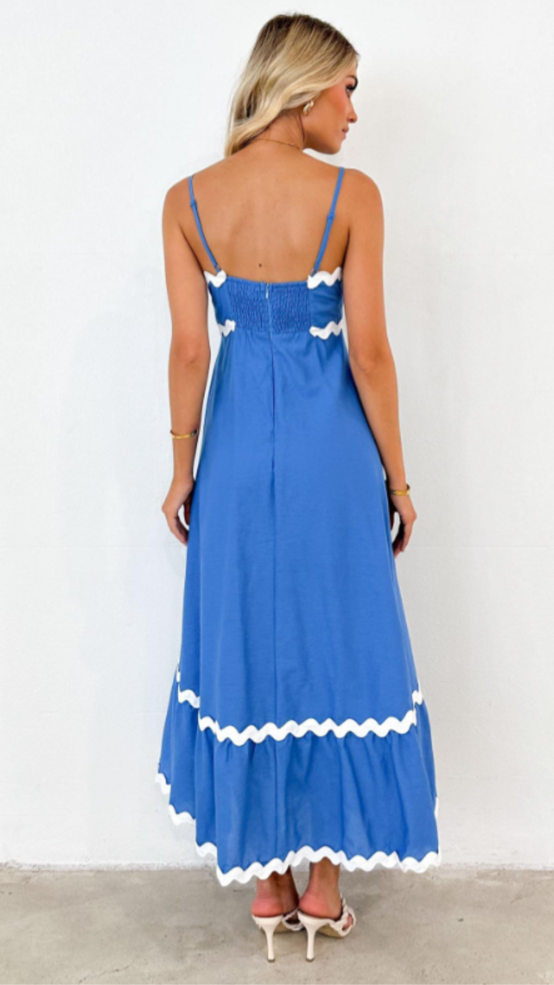Vestido largo azul marino sofisticado de Ric Rac