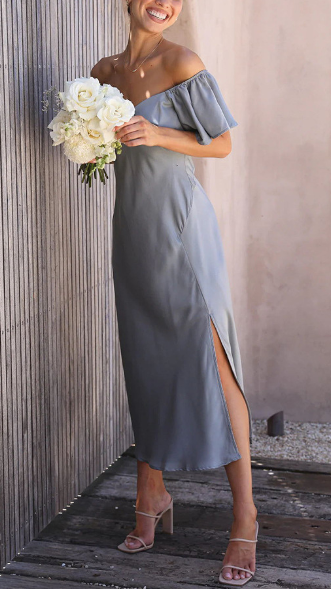 Vestido con hombros descubiertos y mangas de mariposa | Bella Brisa