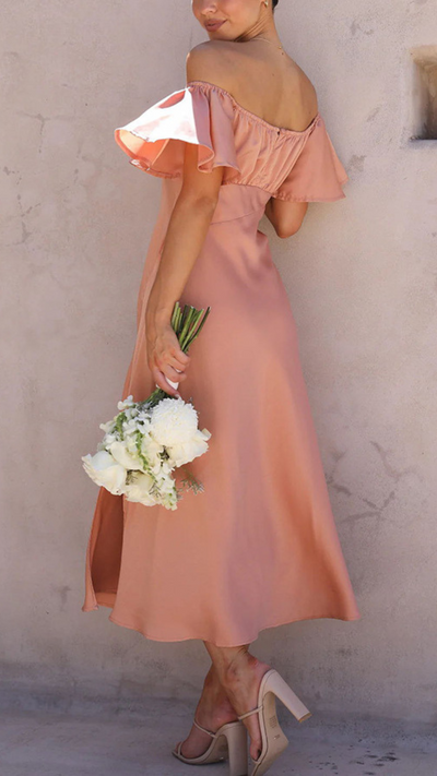 Vestido con hombros descubiertos y mangas de mariposa | Bella Brisa