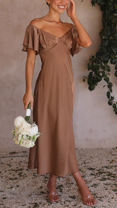 Vestido con hombros descubiertos y mangas de mariposa | Bella Brisa