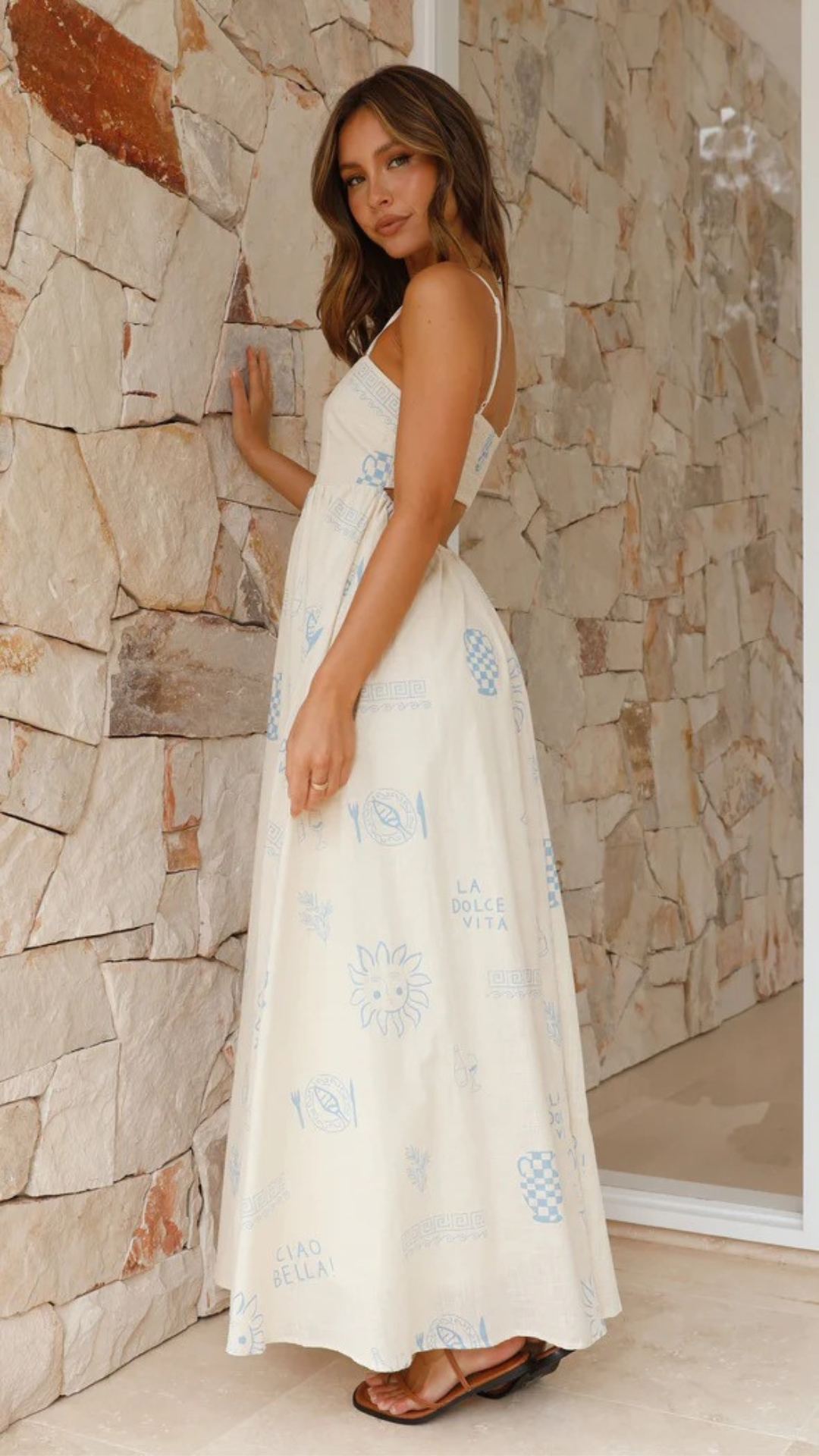 Vestido largo azul con detalles recortados y efecto bronceado | Bella Brisa