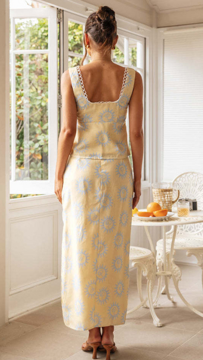 Vestido largo con cordones y diseño de limonada | Bella Brisa