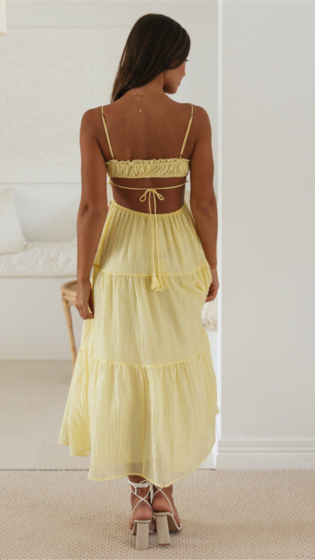 Vestido largo fruncido con cordones en Amarillo Limón | Bella Brisa