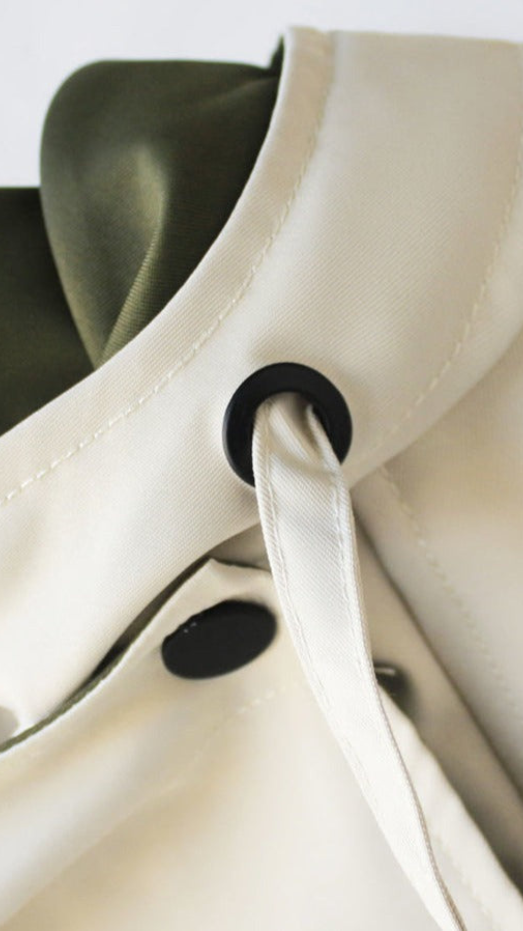 Gabardina con capucha | Bella Brisa