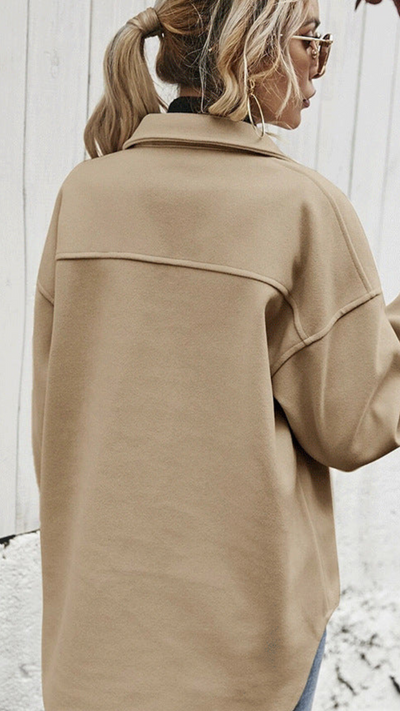 Abrigo con botones de Soho Tailoring | Bella Brisa