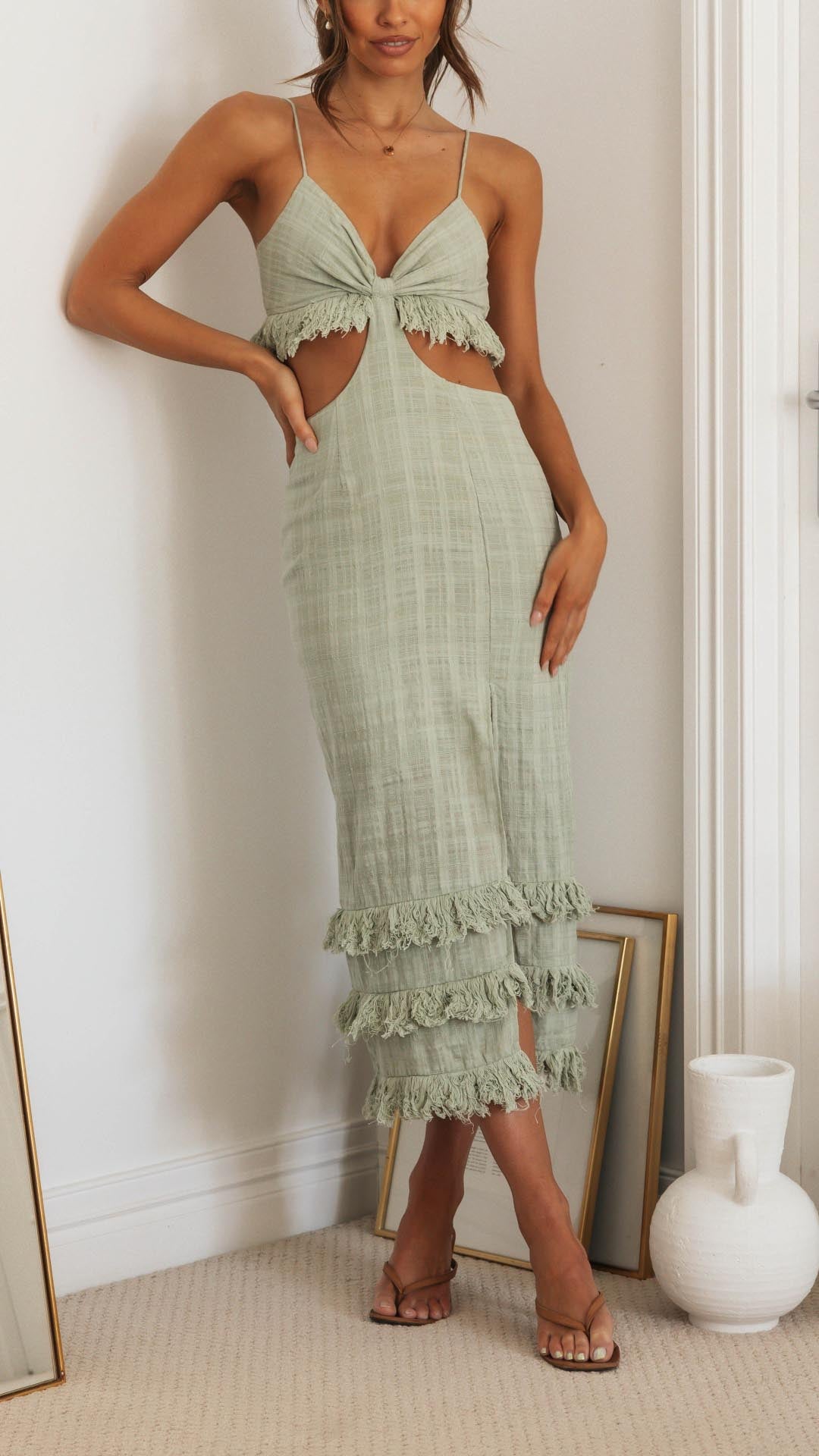 Vestido Midi Verde Salvia Serenity con Flecos | Bella Brisa