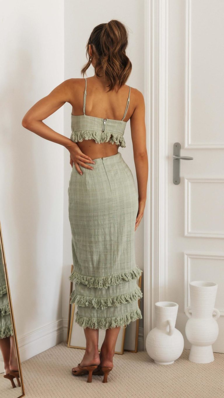 Vestido Midi Verde Salvia Serenity con Flecos | Bella Brisa