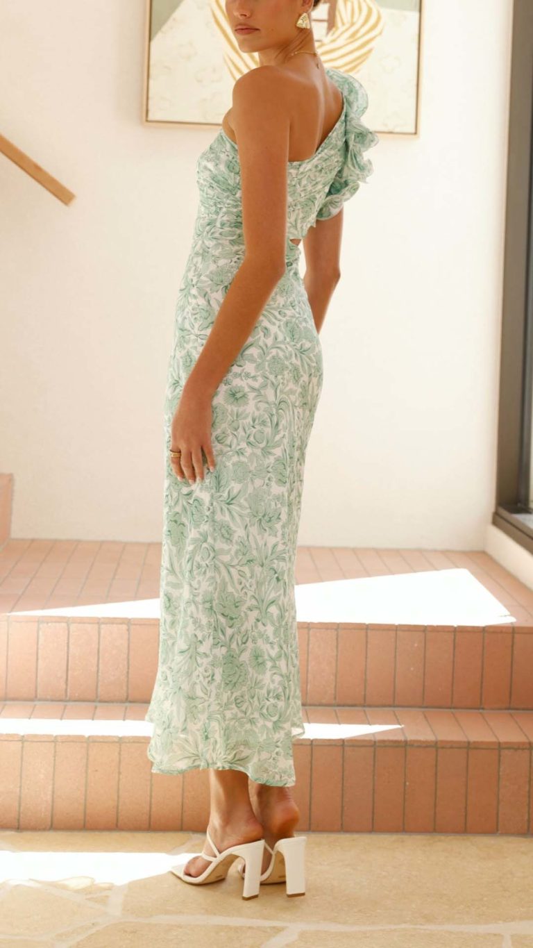 Vestido Maxi Asimétrico con Estampado Floral y Abertura Lateral | Bella Brisa