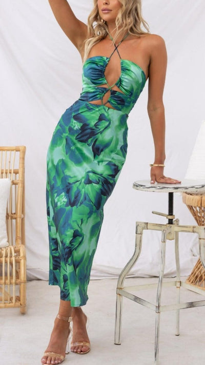 Vestido midi verde con estampado, escote halter anudado y abertura | Bella Brisa