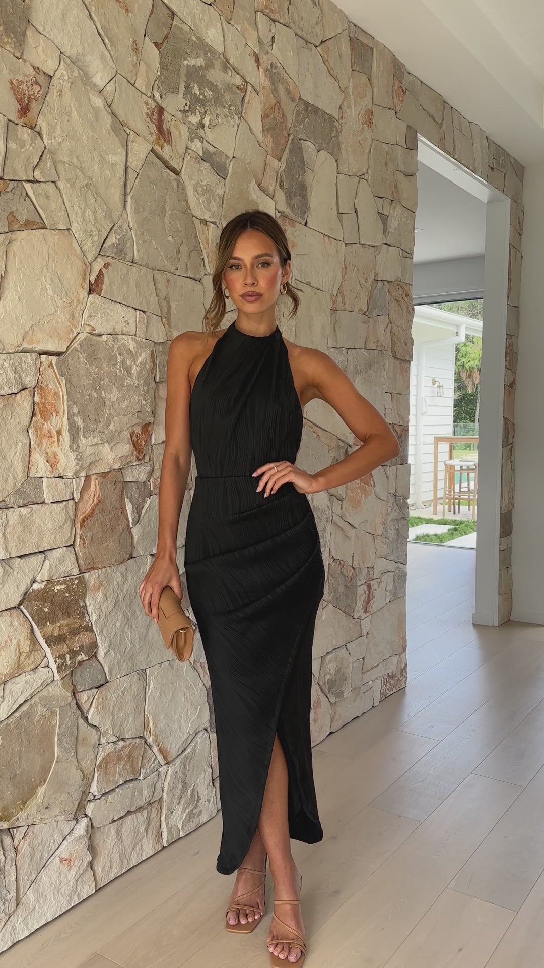 Vestido largo elegante con pliegues y diseño asimétrico | Bella Brisa